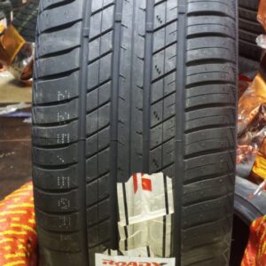Road-X 225/50R18