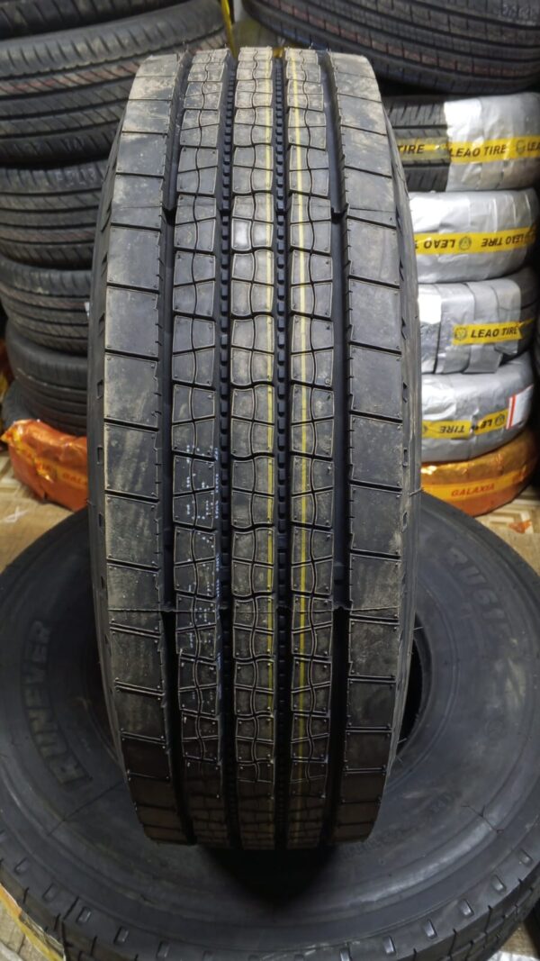9.5R17.5 Steprising tyre