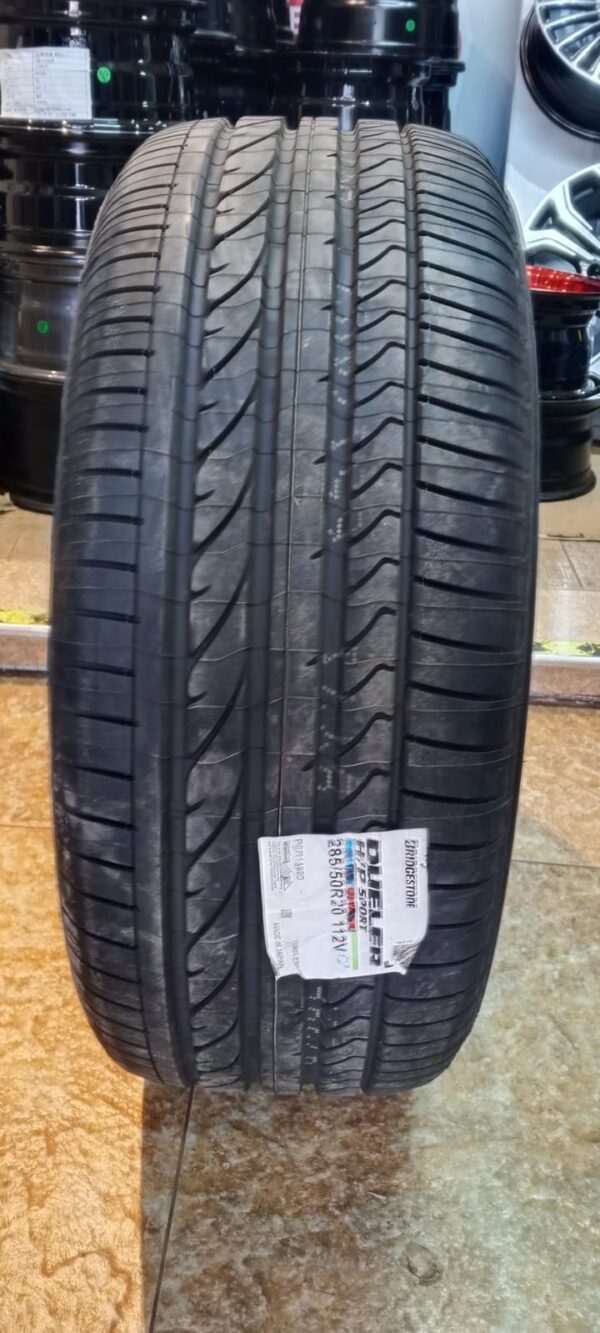 285/50r20
