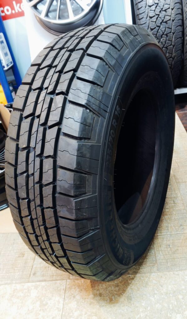 235/70R16 Michelin tyre