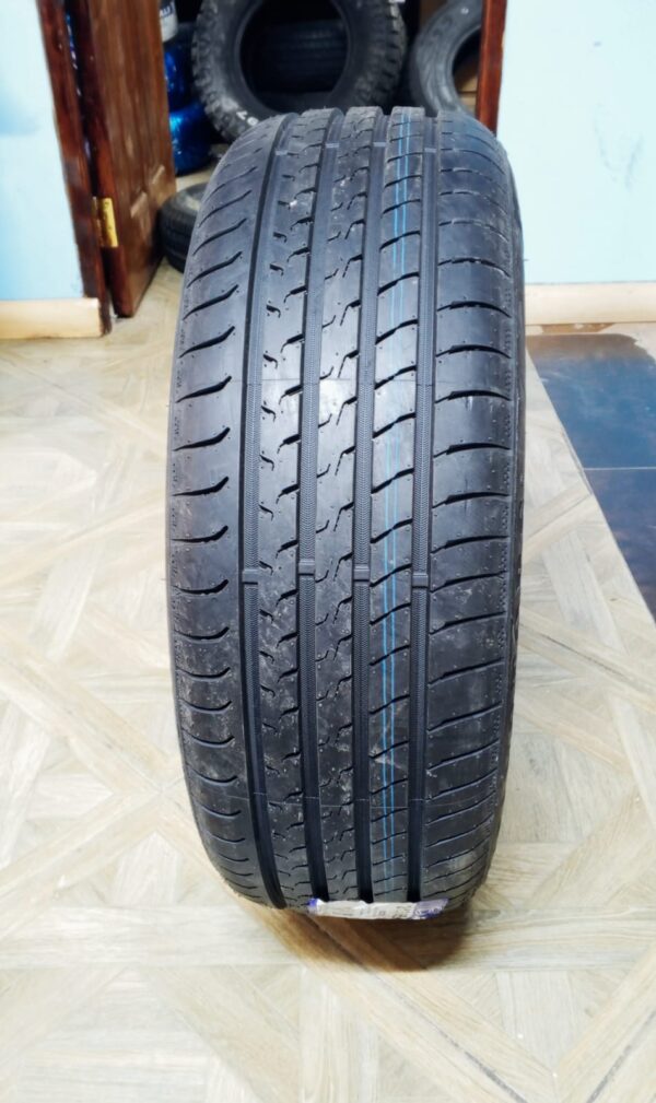 215/55R17 Alfamotors tyre