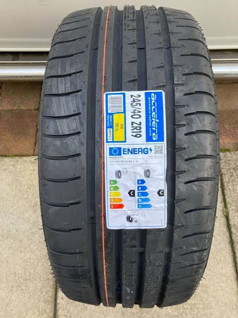 Accelera 245/40R19 tyres