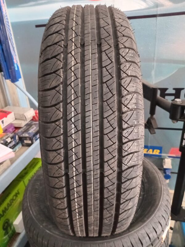 225/64r17 Aplus Tyres