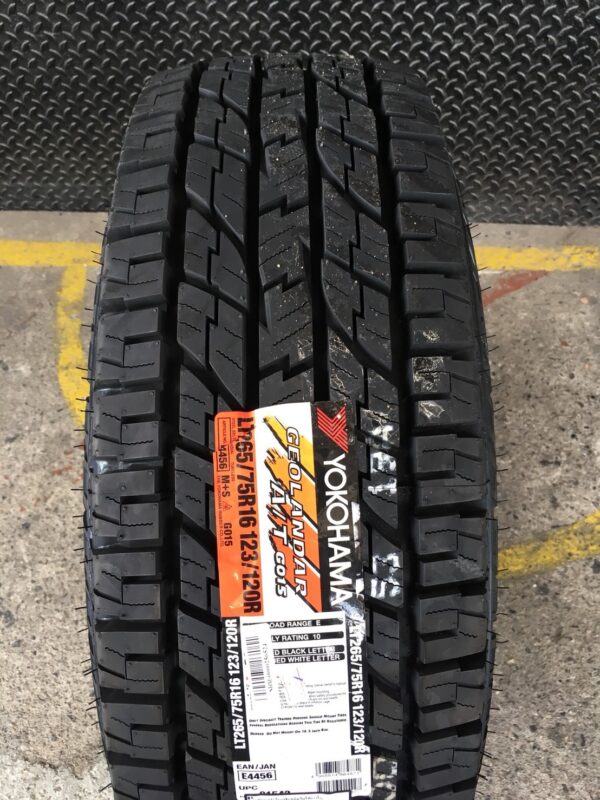 LT265/75 R16 Yokohama tyre