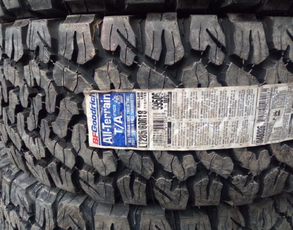 285/60 R18 BF Goodrich 118/115S Tyres