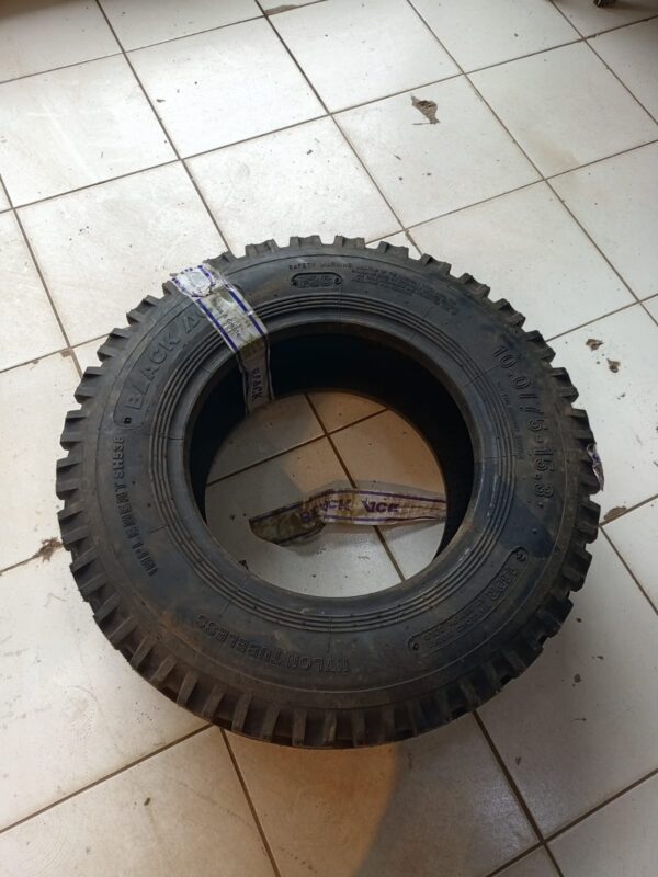 10.0/75R15.3 Black Ace Tyres