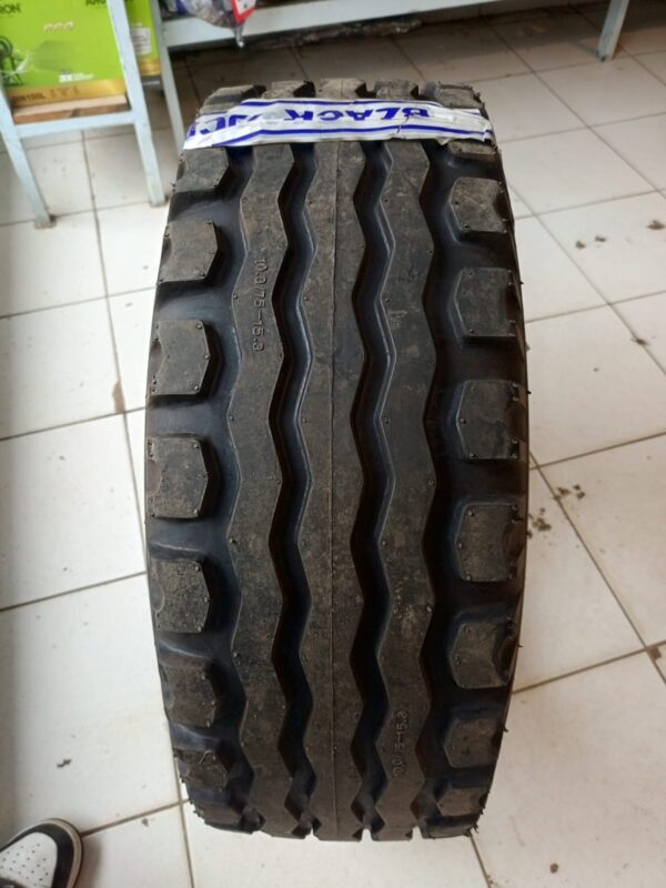10.0/75R15.3 Black Ace Tyres